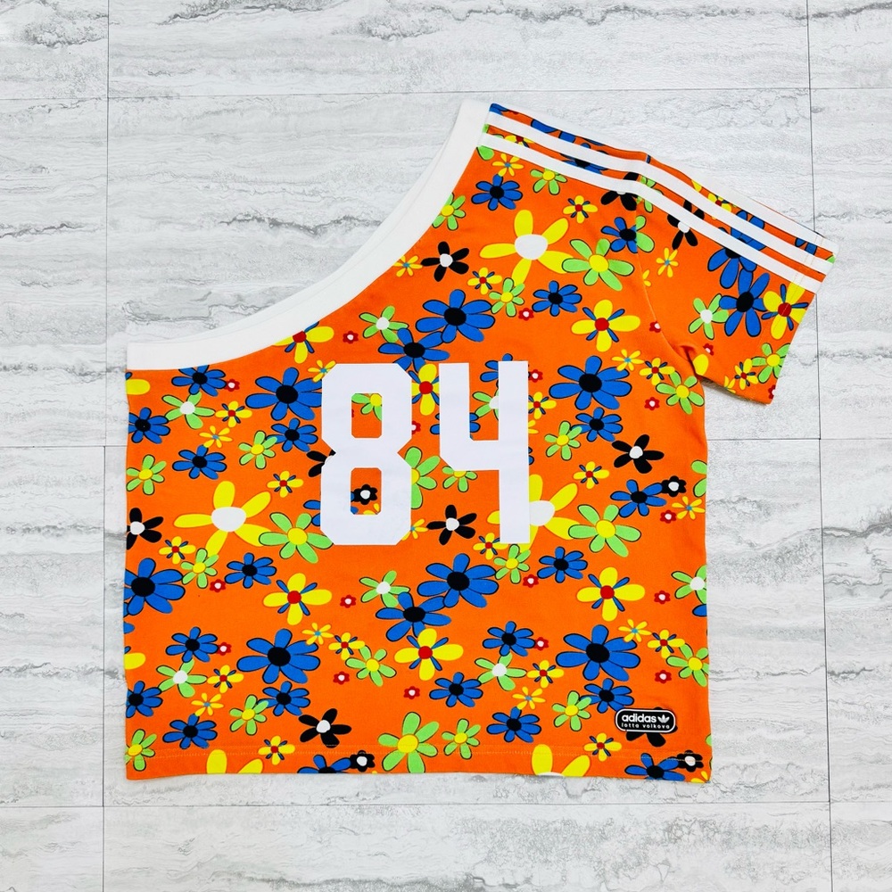 📦SOLD📦Adidas x Lotta Volkova floral print one-shoulder t-shirt. Size M